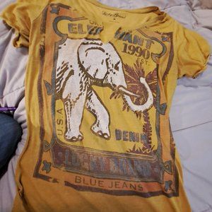 Awesome lucky brand tee